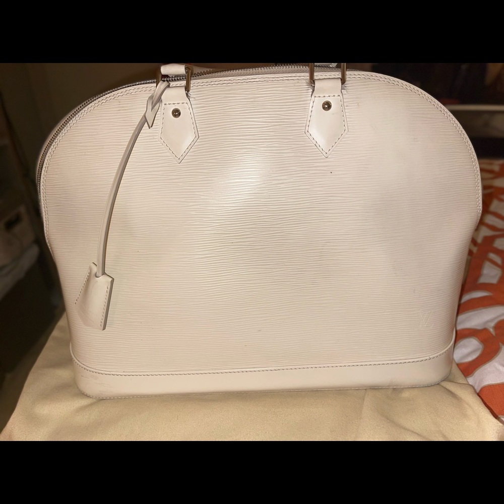 Authentic Louis Vuitton Alma Epi